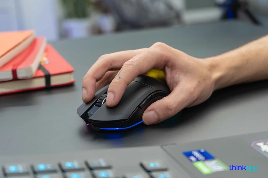 Chuột DareU EM901X RGB với pin 930mAh, thời lượng sử dụng 30h (18h có RGB)