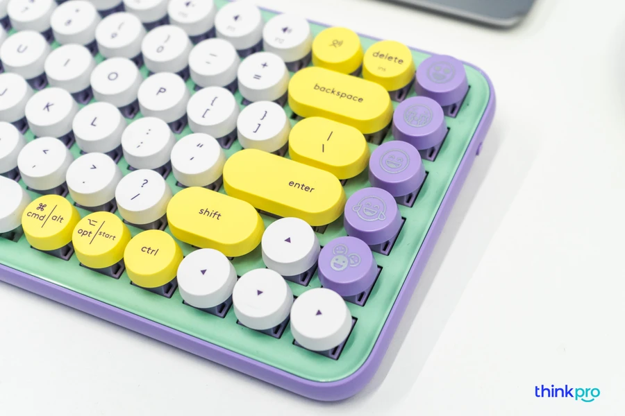 Bàn phím Logitech POP Keys với các phím bấm in hình emoji độc đáo.