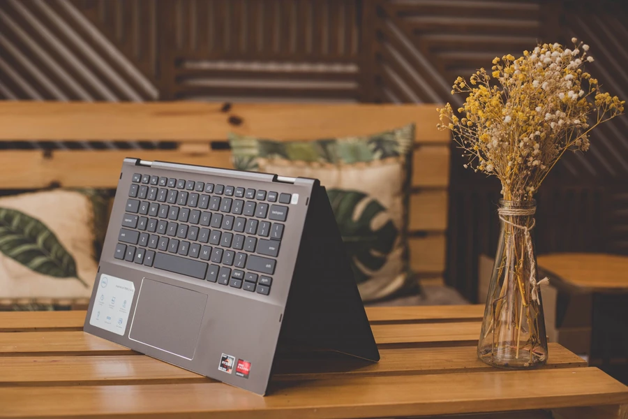 Laptop 2 in 1 