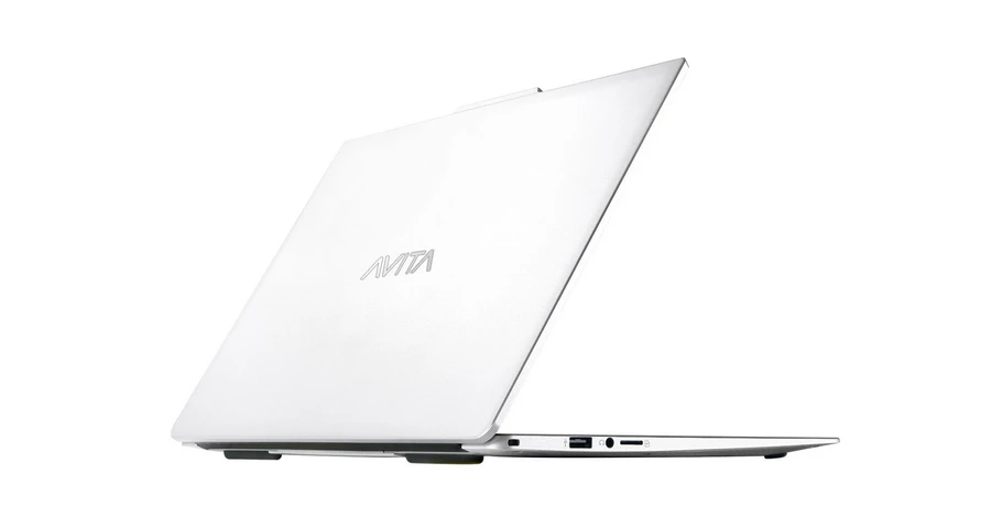 laptop-tang-ban-gai-nhan-dip-2010
