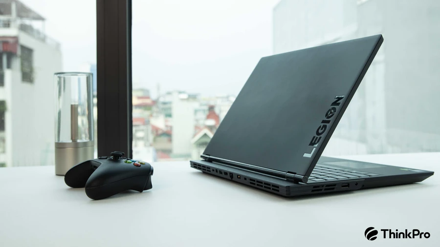Laptop Lenovo Legion Y540 với CPU i7, RAM 16GB, màn hình 144Hz và card đồ họa GTX 1660Ti.