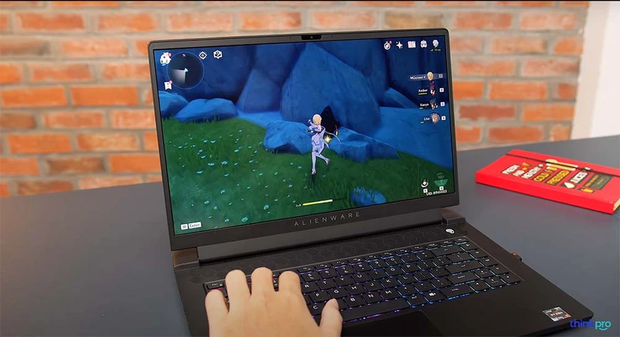 Dell Alienware m15 Ryzen Edition R5 với chip AMD Ryzen 5000 và card NVIDIA RTX 3000