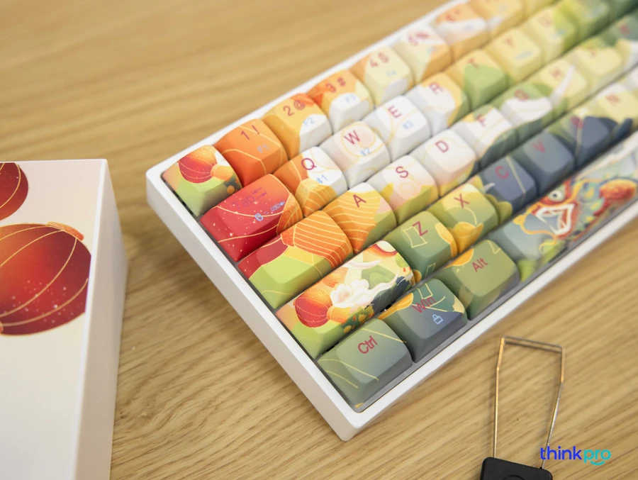 Bàn phím Newmen GM680 với switch Outemu và keycap PBT profile XDA