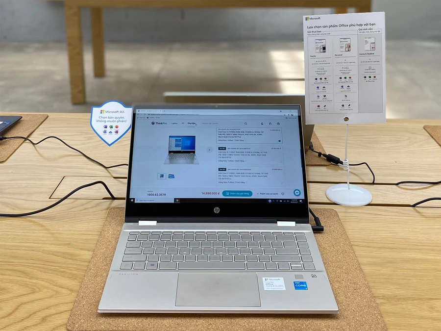 Laptop ThinkPro với phần mềm Microsoft Office
