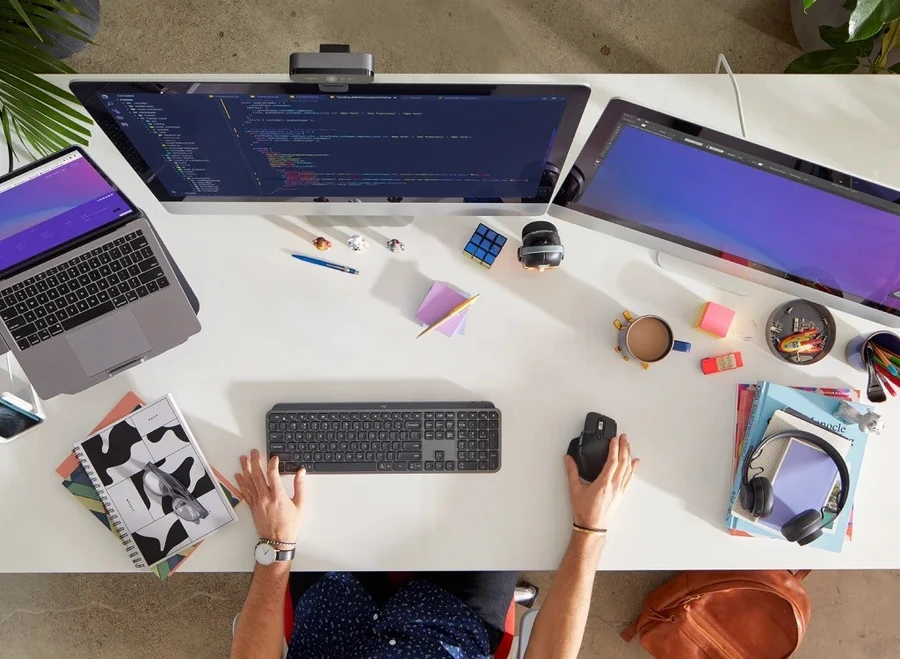 Bàn phím Logitech MX Keys kết nối đa thiết bị, hiển thị phím Windows/macOS
