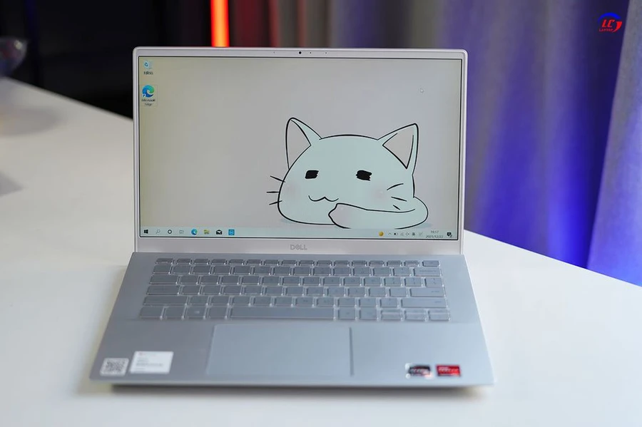 Laptop Dell Inspiron 5415 và ASUS Zenbook Q408UG với CPU AMD Ryzen 5 5500U