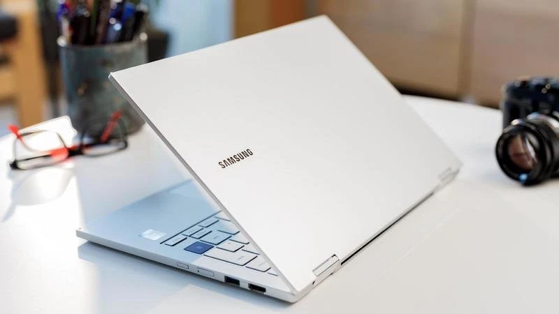 Samsung Galaxy Book Flex 2 Alpha màu xanh lam