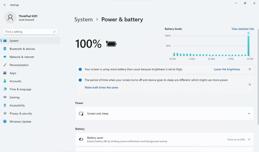 Giao diện cài đặt Windows 11 với biểu tượng pin và dung lượng ổ cứng trực quan