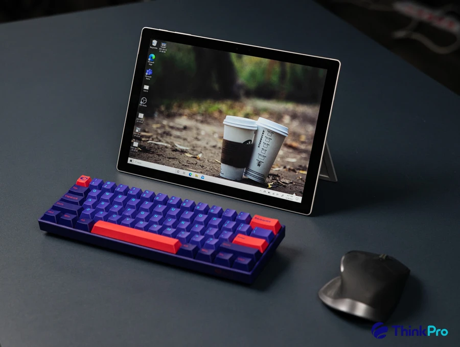 Surface Pro 6 mới 100% tại ThinkPro, giá 17,99 triệu, tặng kèm chuột và bàn phím.