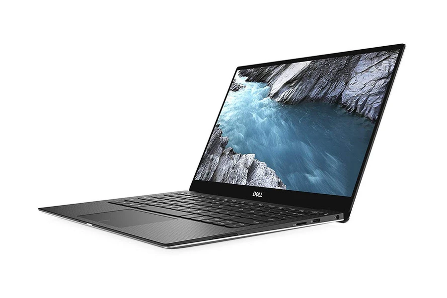 Dell XPS 13 7390 với cổng kết nối USB-C, Thunderbolt 3, đầu đọc thẻ micro SD và jack tai nghe.