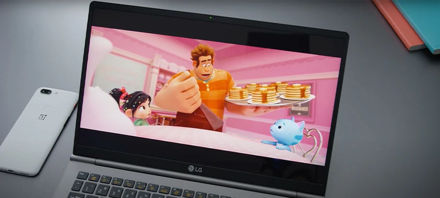Màn hình LG Gram 13 hiển thị sắc nét phim 4K và game, dải màu sRGB 95%
