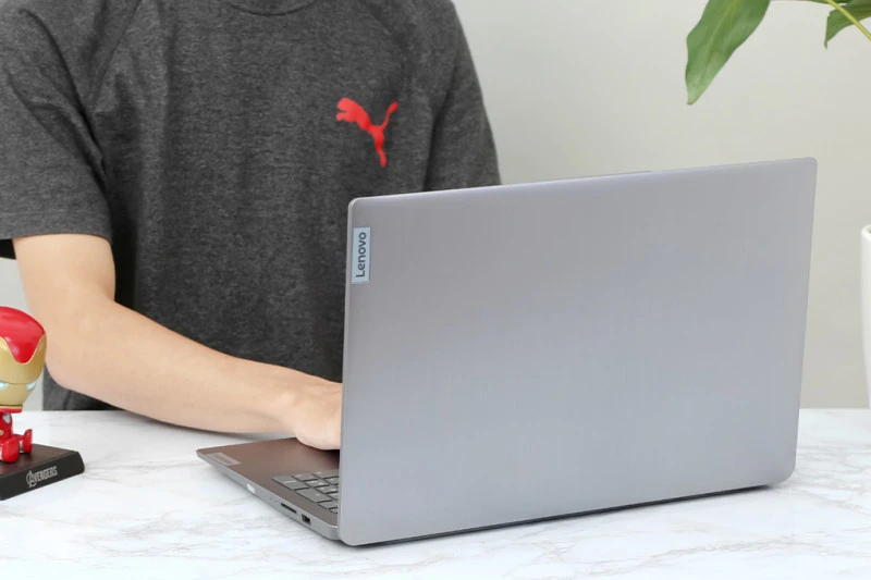 MSI Modern 14 B11 và Lenovo IdeaPad 3, laptop Core i3 giá tốt