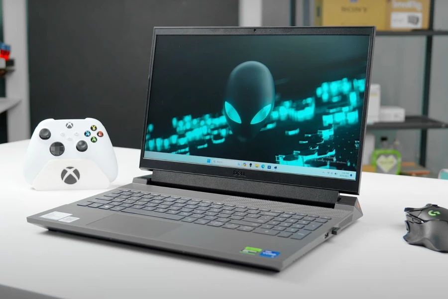 Dell Gaming G15 5530 có trọng lượng 2.65kg
