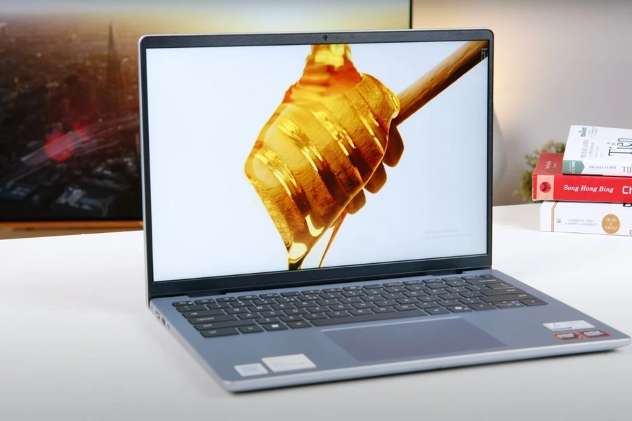 Dell Inspiron 14 5445 có kích thước 14 inch, có chất lượng hiển thị sắc nét với độ phân giải cực cao