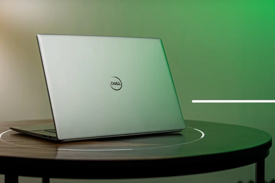 Dell Inspiron 16 5635 sở hữu cân nặng 1.9kg