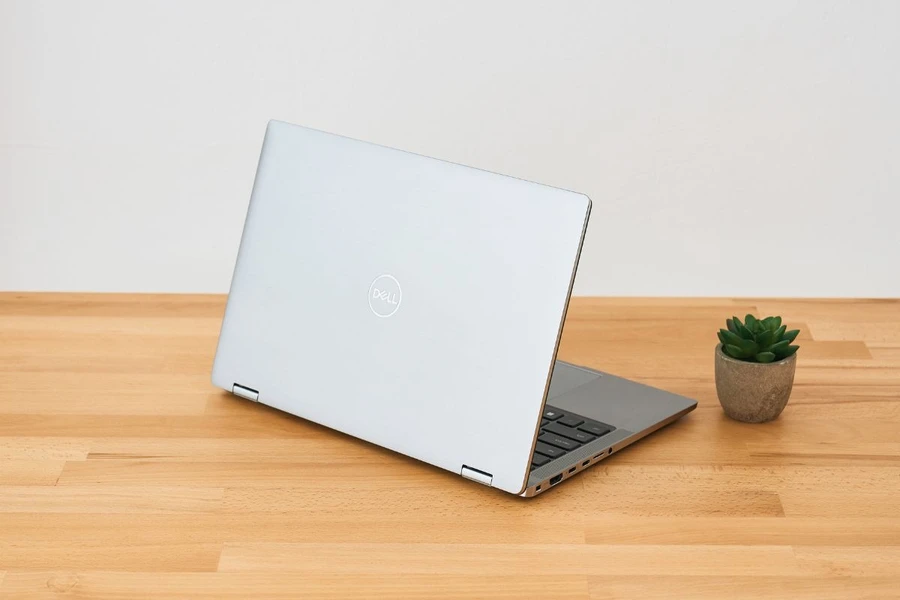 Dell Latitude 9410 sở hữu thiết kế đơn giản, không có quá nhiều điểm khác biệt so với phiên bản tiền nhiệm