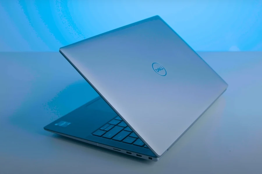 Dell Precision 5470 sở hữu ngôn ngữ thiết kế nhỏ gọn, sang trọng, khác biệt hẳn so với những mẫu máy trạm truyền thống