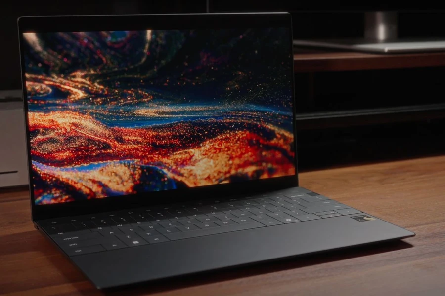 Dell XPS 13 9345 có độ sáng màn hình đạt 500 nits