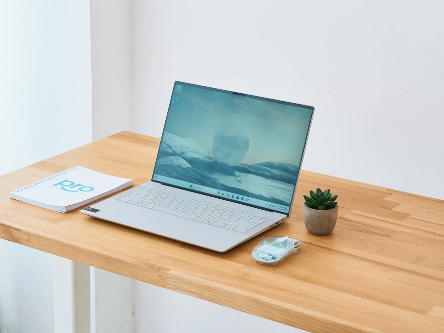 Thiết kế mang đến vẻ ngoài sang trọng, thanh lịch của Dell XPS 9440