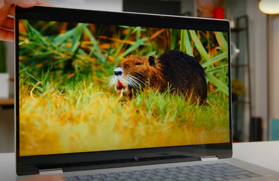 Màn hình 16 inch của HP Envy mang đến không gian làm việc rộng rãi