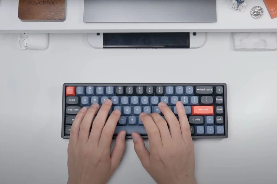 Keychron K6 Pro có trọng lượng 1.2kg