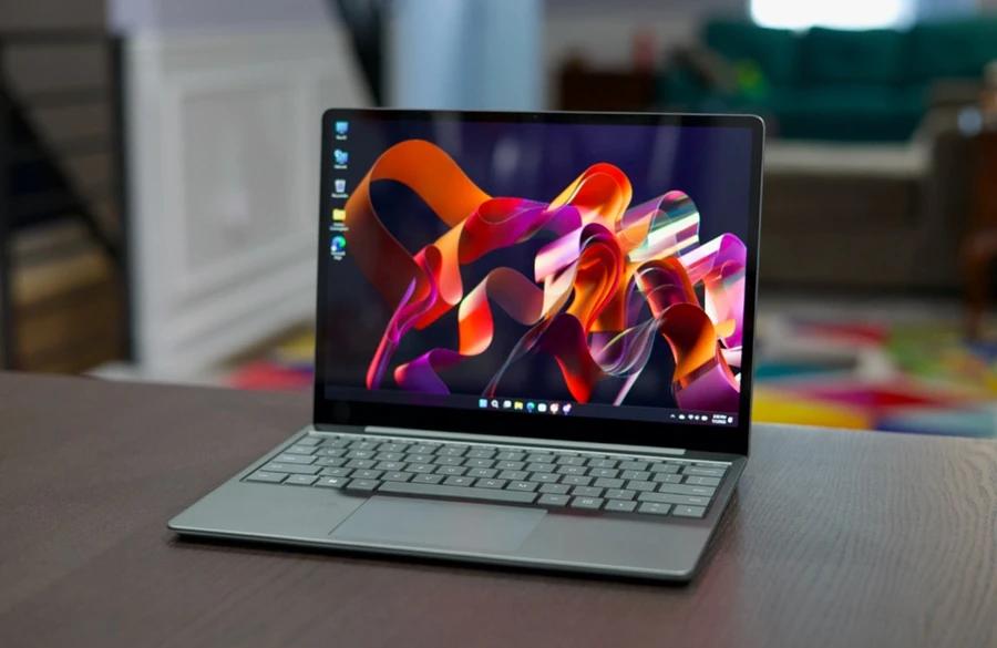 So với thế hệ đầu tiên, Surface Laptop 2 đã có rất nhiều cải tiến đáng kể
