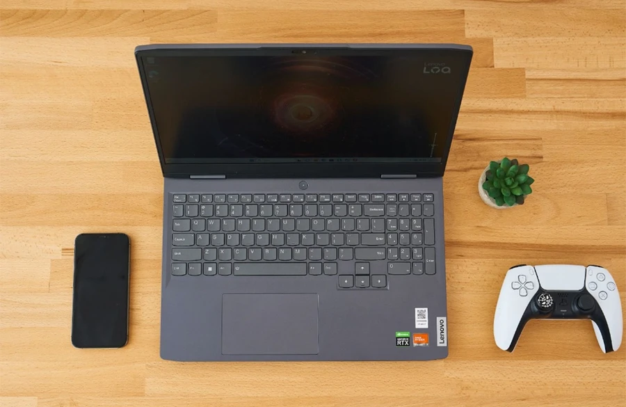 Bàn phím và touchpad phục vụ thao tác gaming chuẩn xác và mượt mà