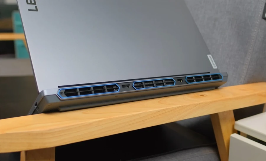 Quạt tản nhiệt ồn là một trong những điểm yếu cố hữu của các dòng laptop gaming