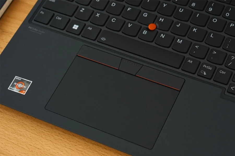 Bàn phím luôn là điểm mạnh của các sản phẩm laptop Lenovo ThinkPad