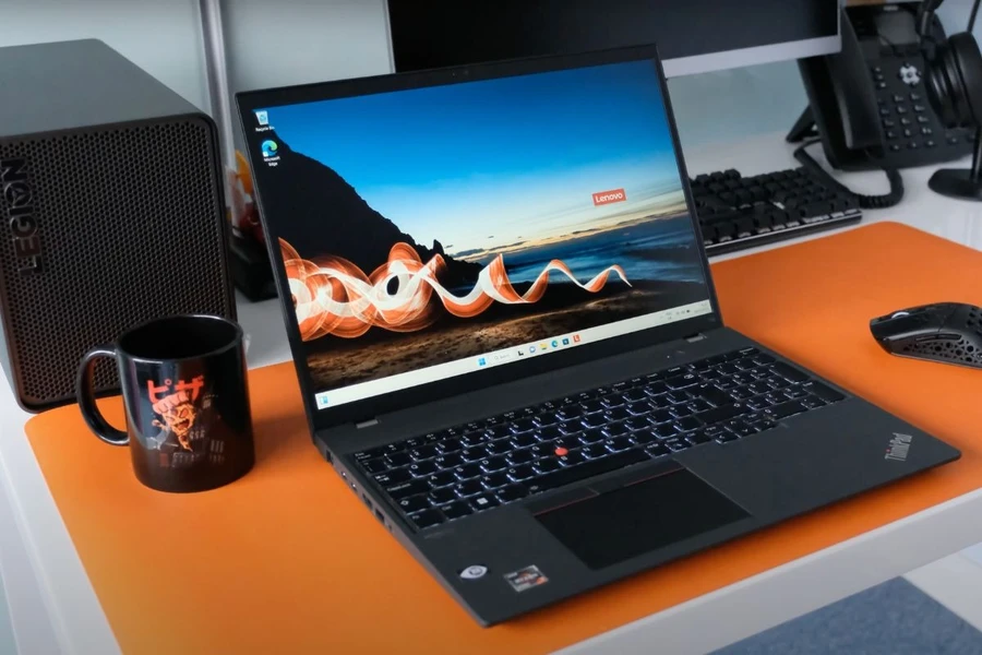 Lenovo ThinkPad T16 Gen 2 sở hữu thiết kế đơn giản nhưng rất chắc chắn, bền bỉ