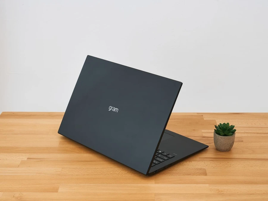 LG Gram 17 2023 mang trong mình thiết kế tối giản, hiện đại