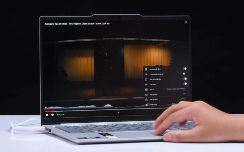 Lenovo Thinkbook X AI G3 2026 có độ sáng 500 nits và tần số quét 120Hz