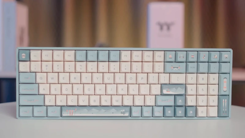Thời lượng pin ấn tượng của IQUNIX F97 Wintertide Brown Switch