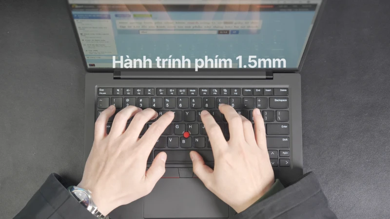Hành trình phím sâu 1.5mm