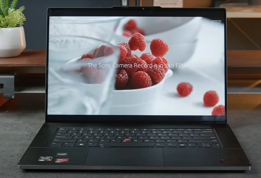 Đắm chìm trong màn hình 16 inch