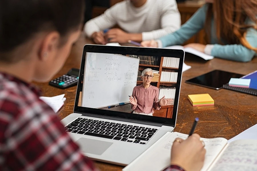 Cách chọn mua laptop cho sinh viên