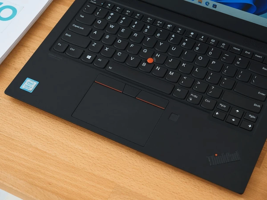 Bàn phím của ThinkPad X1 Carbon vẫn giữ được những ưu điểm và độ xuất sắc của mình qua nhiều thế hệ