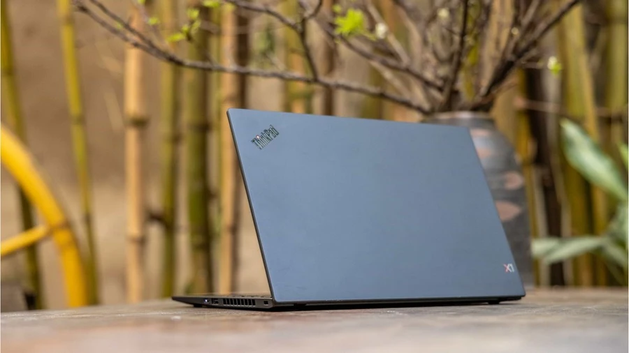 Intel UHD Graphics sẽ là một mẫu card vừa đủ để sử dụng các tác vụ nặng