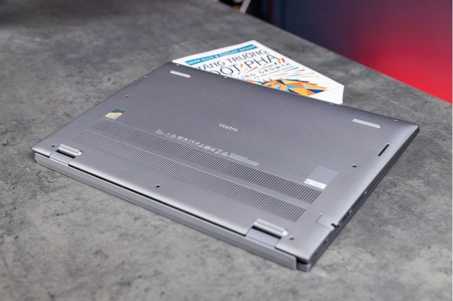 Dell Vostro 16 5630 có thể duy trì khoảng 5.5h khi sử dụng với các tác vụ văn phòng