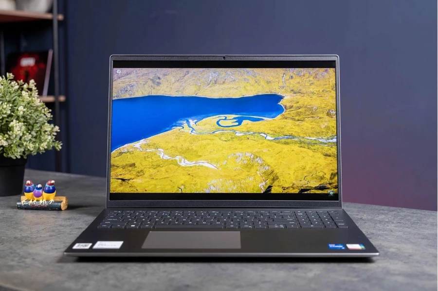 Dell Vostro 16 5630 sở hữu kích thước hiển thị lên tới 16-inch
