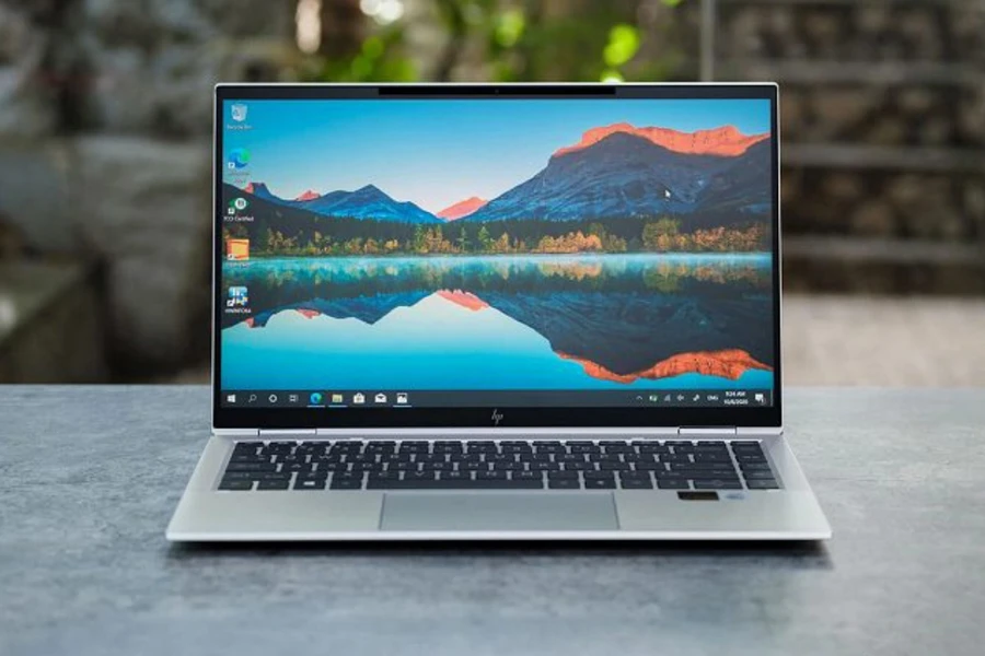 HP Elitebook X360 1040 G7 được trang bị màn hình IPS có kích thước 14 inch
