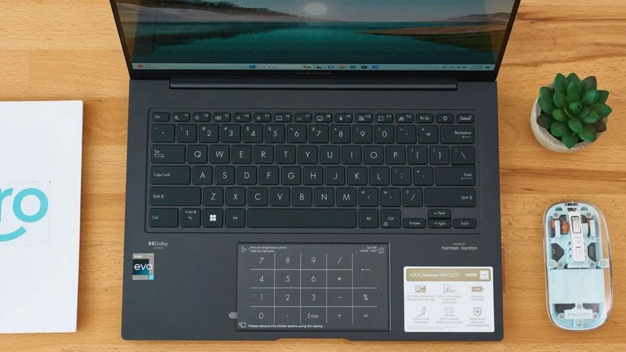 Bàn phím và touchpad của ASUS Zenbook 14X OLED Q420VA