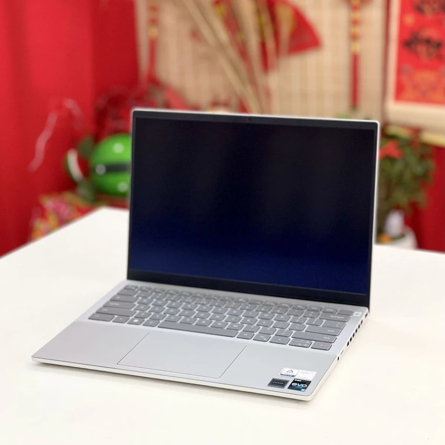 Thẩm mỹ thiết kế laptop Dell inspiron 14 plus 7420