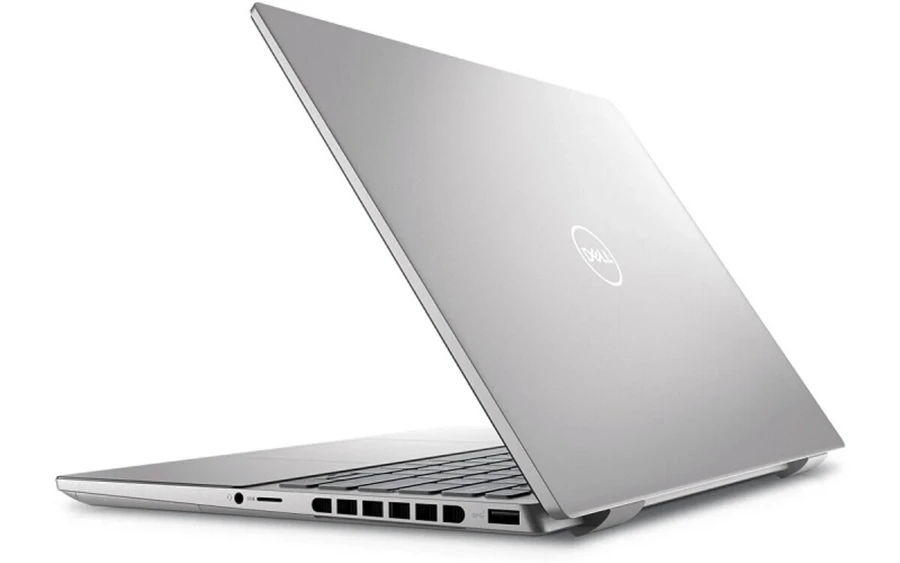 Dell Inspiron 14 Plus 7420 tích hợp tương đối đầy đủ hệ thống các cổng kết nối vật lý