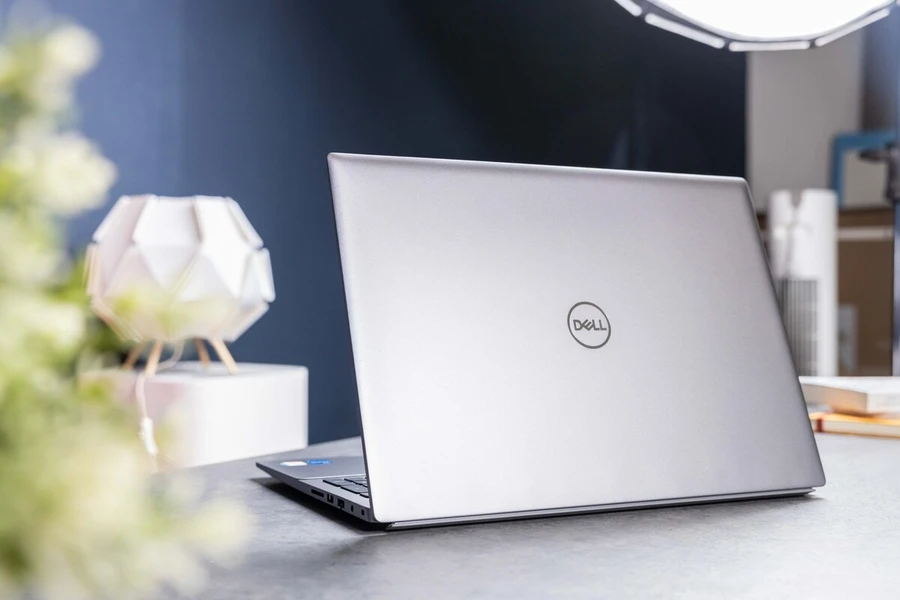 Thiết kế Dell Vostro 16 5630 vẻ ngoài bóng bẩy đi kèm nhiều yếu tố hiện đại