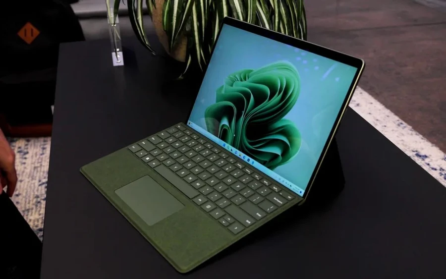 Surface Pro 9 Forest là phiên bản mới nhất thuộc dòng sản phẩm Surface Pro đến từ nhà Microsoft