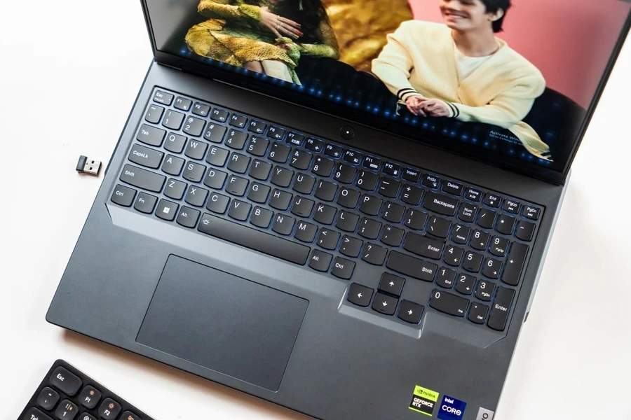 Bàn phím Lenovo Legion Pro 5i 2024 7