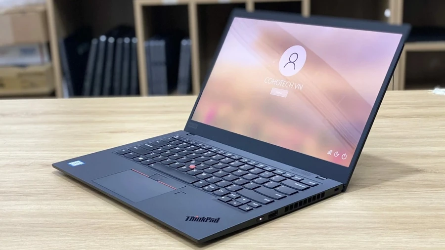 Lenovo ThinkPad X1 Carbon Gen 7