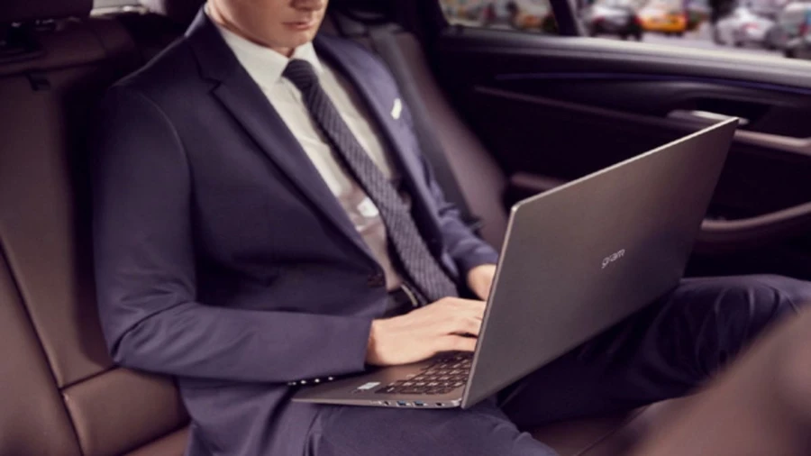Laptop màn hình rời là sự lựa chọn hoàn hảo cho doanh nhân