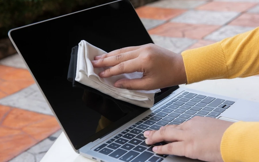 Vệ sinh laptop